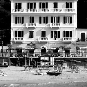 Baia Monterosso al Mare